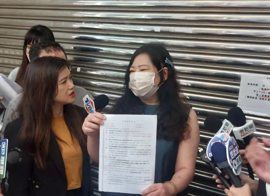 高雄日本飯糰店的房東邵女出示合約,表示自己低價出租,不是惡房東。(資料圖/中天新聞)