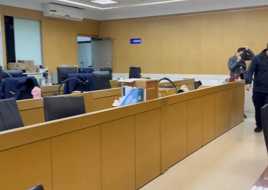 台北地檢署持續偵辦太子集團洗錢案，遊艇管理者吳宜家丈夫吳柏毅，昨移送北檢偵訊後，以100萬交保。（圖／翻攝照片）