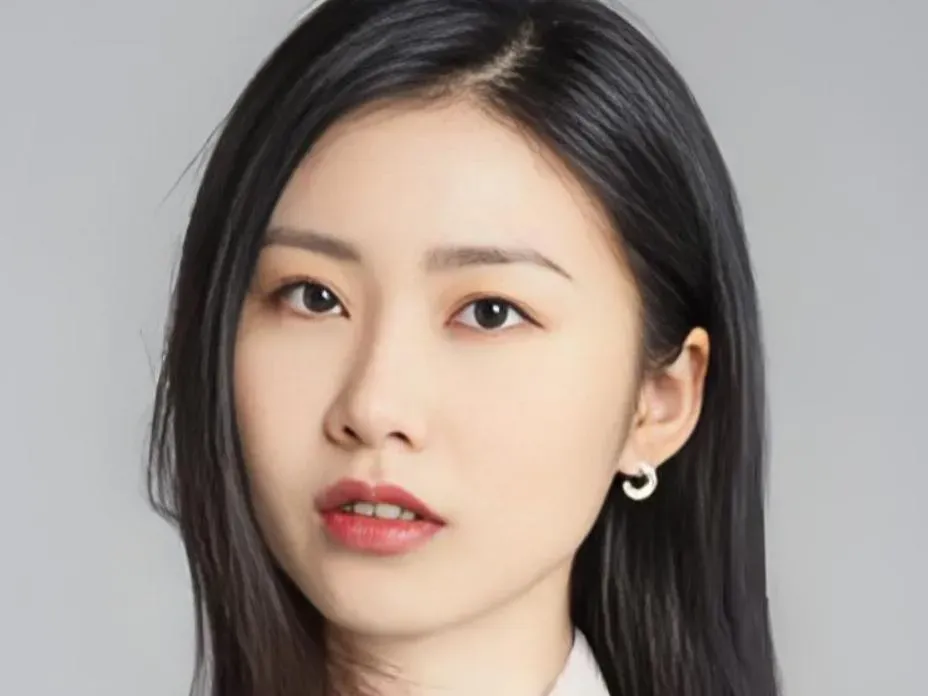 女星邵逸凡曝光娛樂圈殘酷內幕。（圖/翻攝新浪微博）