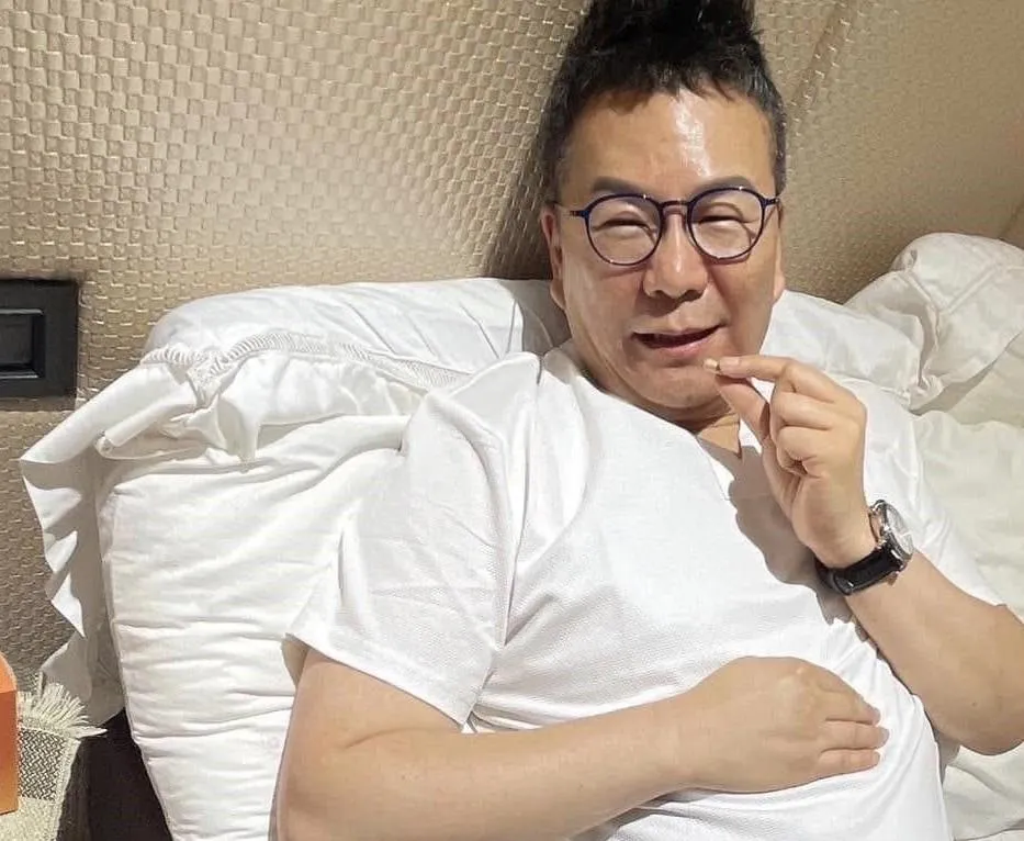 知名主持人沈玉琳驚傳罹患血癌，目前正在醫院接受治療。（圖／翻攝沈玉琳的御琳軍臉書）