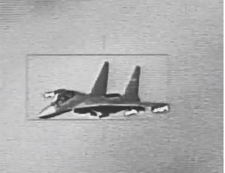 大陸殲16戰機。(圖/國防部)