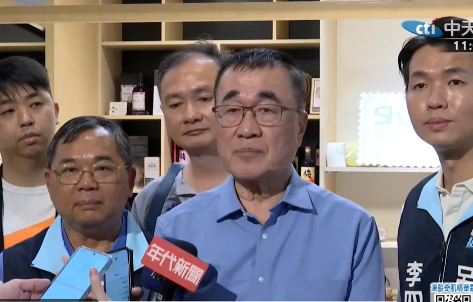 國民黨新北市長李四川18日直搗蘇巧慧本命區鶯歌與產業座談。（圖／中天新聞）