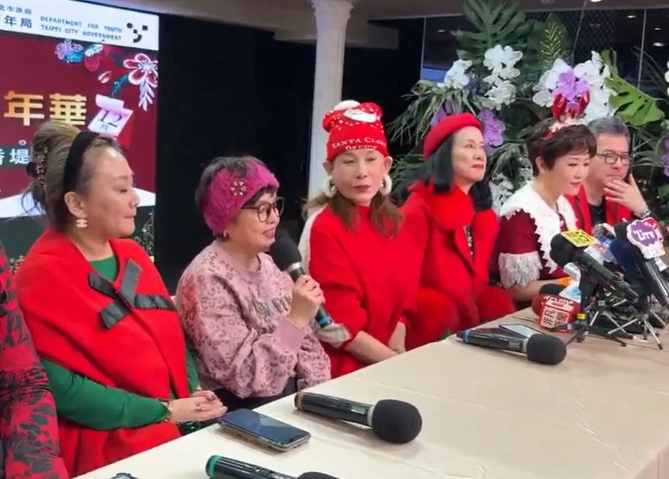 紀寶如（左2）表示，會找時間到台東探望袁惟仁。（圖／照聖誕文化藝術嘉年華主辦方佳音教會提供）