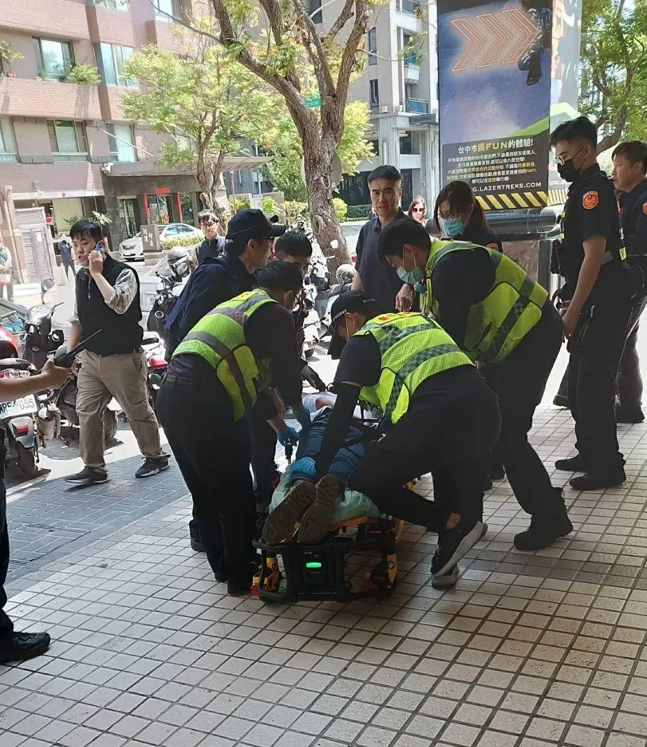 傷者被送醫。（圖／民眾提供）