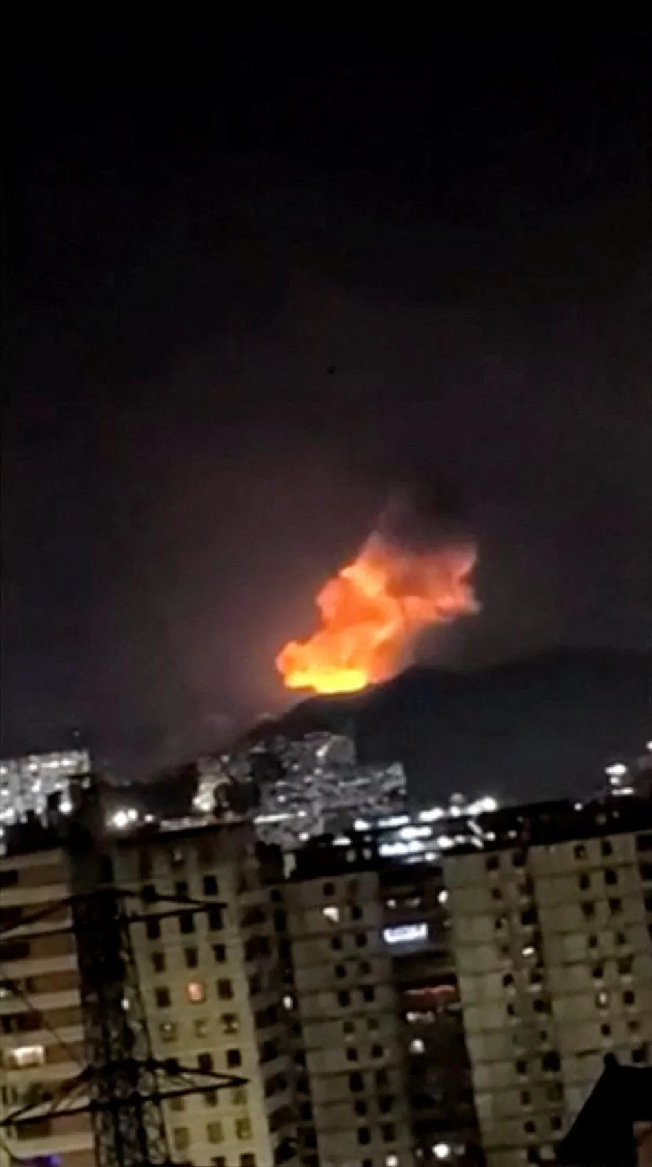 目擊者拍下爆炸瞬間。（圖／路透）