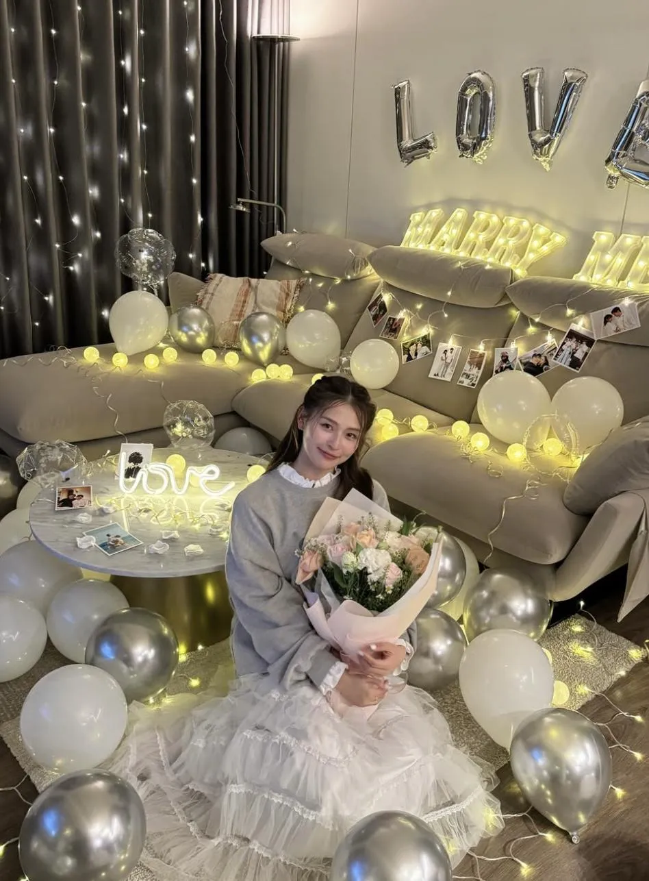 34歲男星管麟和吳季璇穩交5年，開心宣布求婚成功喜訊。(圖／翻攝IG whatpeterdid_0207）