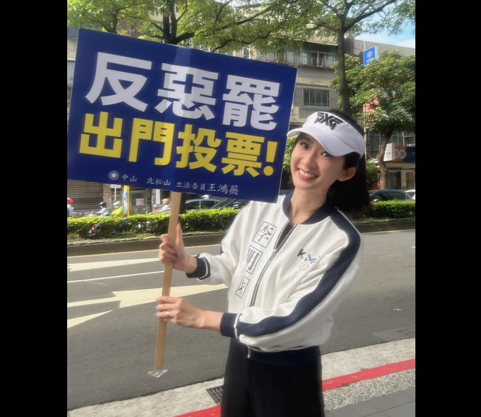 李明璇26日發文。（圖／翻攝李明璇臉書）