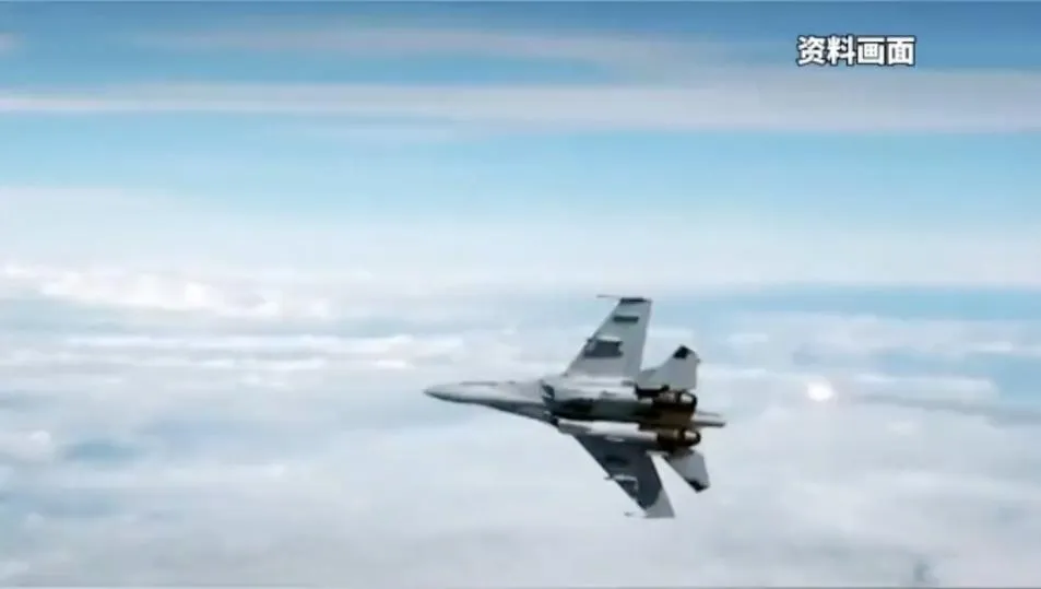 澳巡邏機非法侵入西沙領空，遭到南部戰區海空兵力跟蹤監視及警告驅離。（圖／翻攝《央視新聞》）