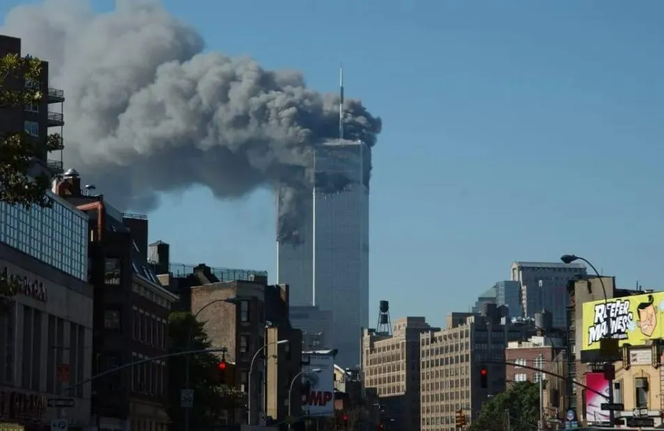 2001年發生的911恐怖攻擊事件讓近3000人罹難，為世界歷史狠狠劃下一筆傷痕。（資料照／美聯社）