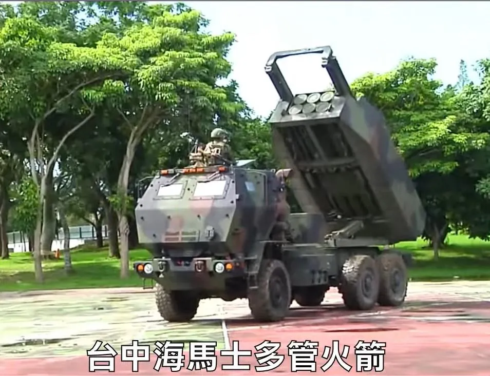 第58砲指部高機動砲兵火箭系統首度公開操演。(圖/中天新聞)