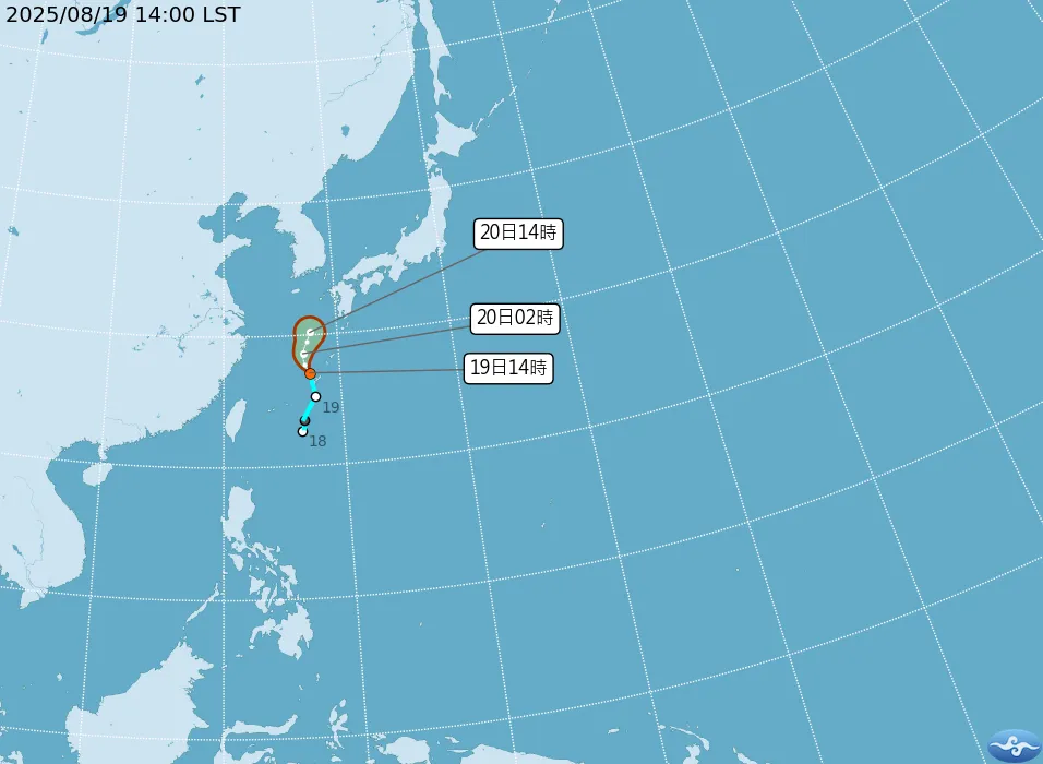 熱帶性低氣壓TD15於19日上午8點位於台北東方630公里處,預計向北通過琉球群島後朝日韓一帶移動。(圖/氣象署)