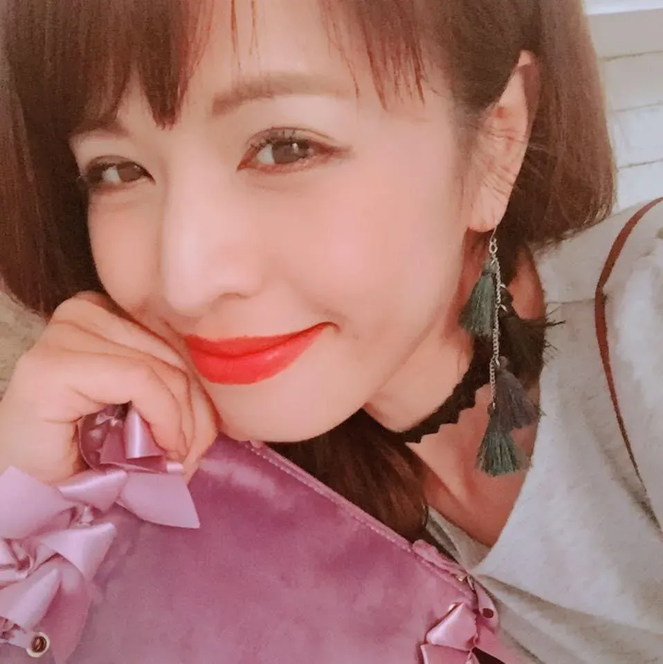 56歲知名服裝設計師林葉亭被人喻為「凍齡美魔女」。（圖／翻攝自林葉亭 臉書）