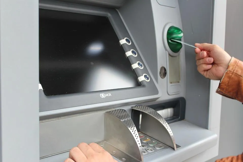 超商店員神掃QR Code檢舉車手秒賺5000元。（示意圖／翻攝Pixabay）