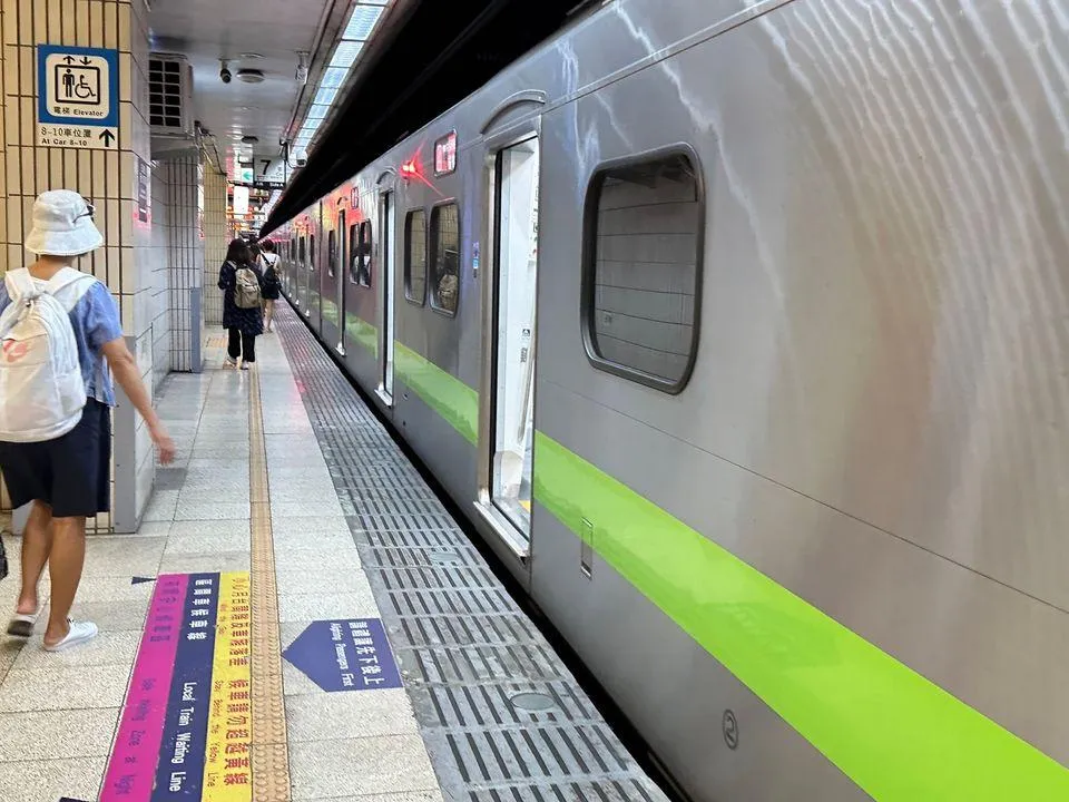 台鐵山佳站27日電車線事故造成列車大延誤。（示意圖／台鐵臉書）