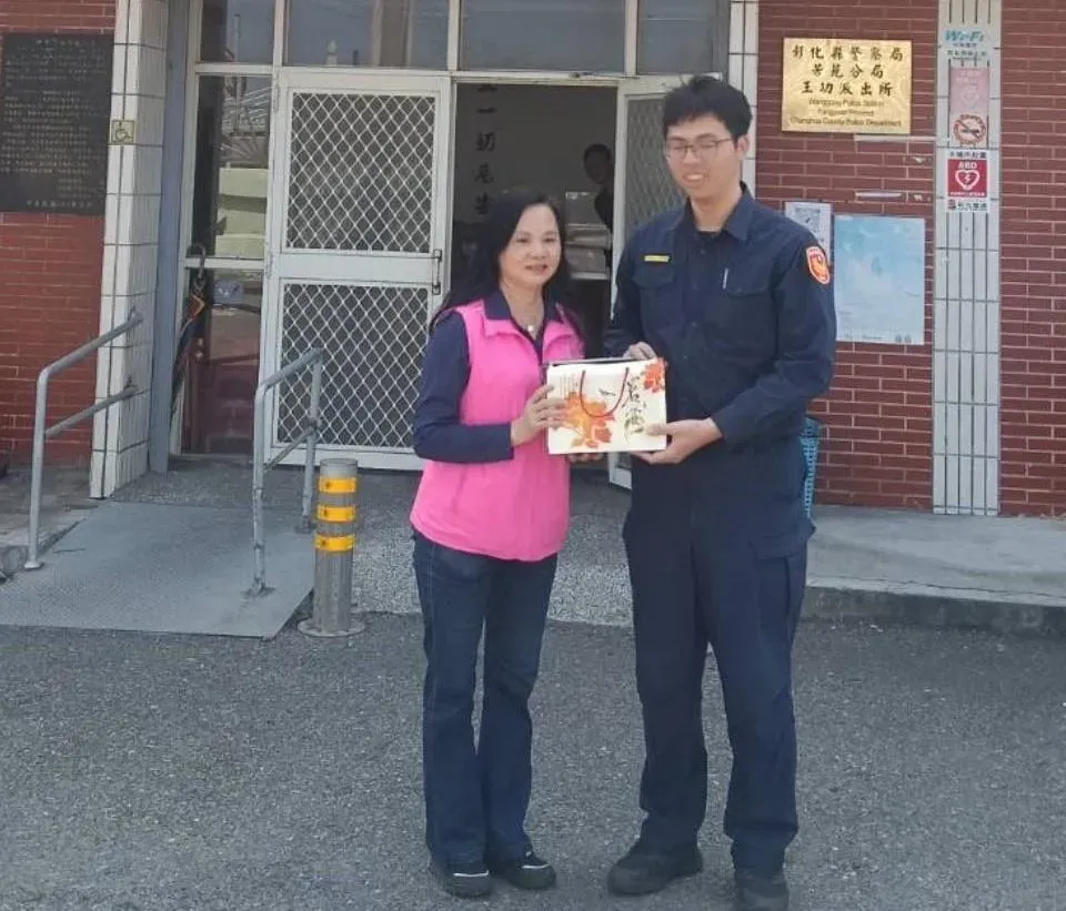 賴清美去警局道歉。(圖／取自賴清美臉書)