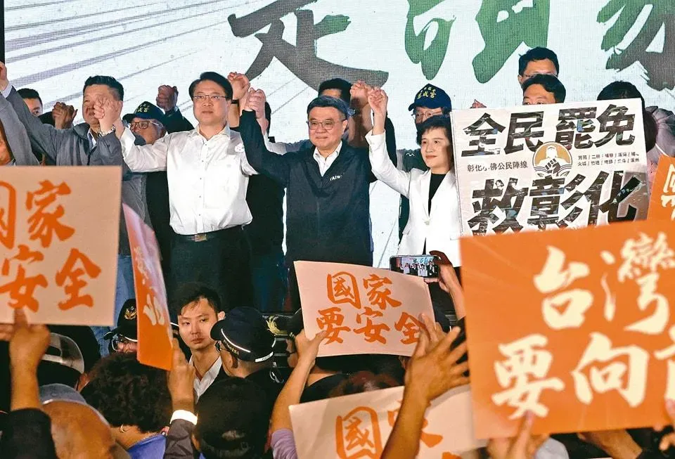 國民黨前立委陳學聖發文批評民進黨當家執政還在鬧事。(圖/取自陳學聖臉書)
