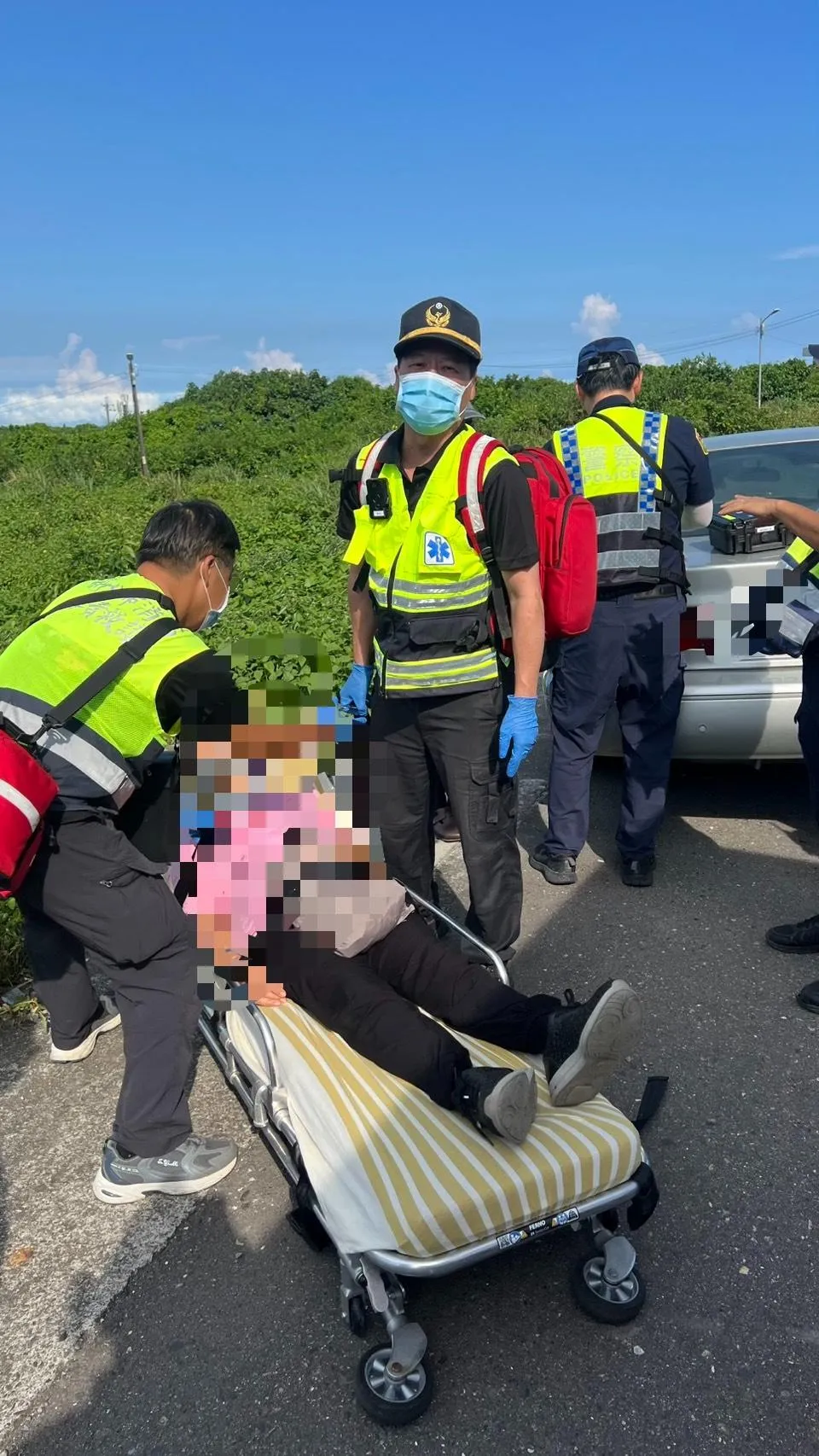 車上4名傷者均為60多歲女性。（圖/新北市消防局提供）