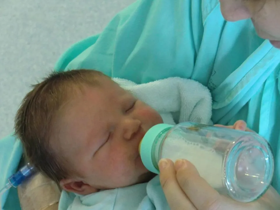 母乳中的乳鐵蛋白和免疫球蛋白可以預防新生兒罹患致命的壞死性小腸結腸炎，降低出現遲發性敗血症的風險。（示意圖／Pixabay）