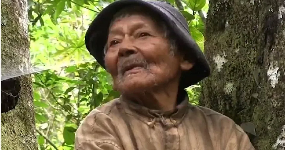 來自秘魯、被認為全球最長壽的人瑞阿巴德（Marcelino Abad）近日在療養院睡夢中安詳辭世，享壽125歲。（圖／翻攝自YouTube／EL COMERCIO）