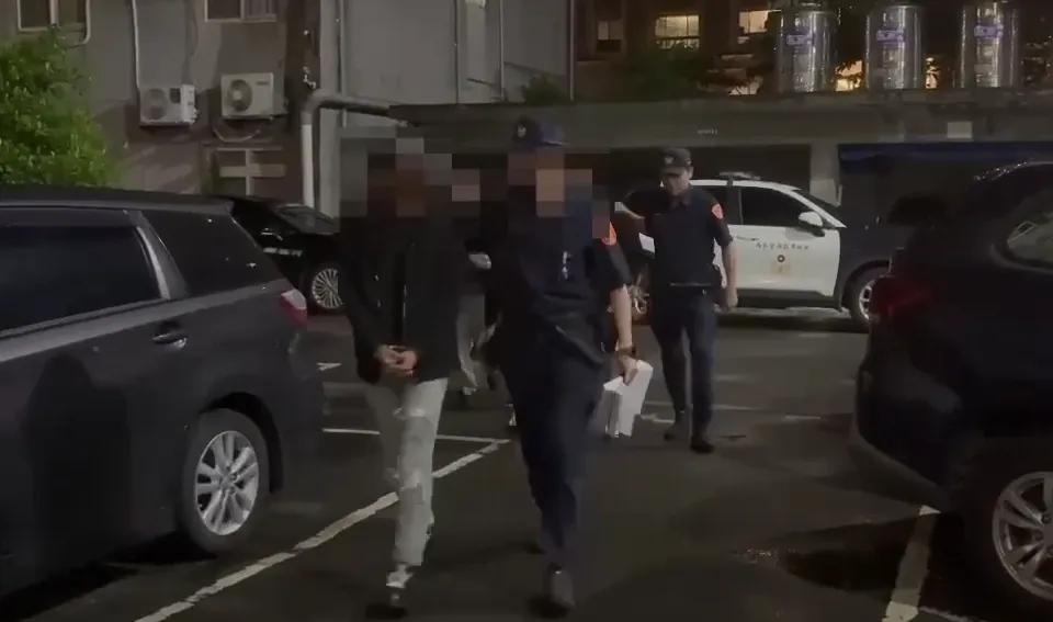 警方將馮男等6名涉案犯嫌全數拘提到案。（圖／警方提供）