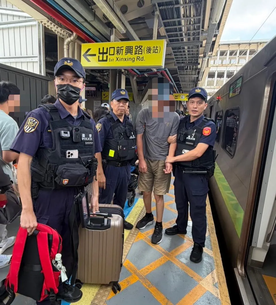 男子狂言車上隨機攻擊。（圖／翻攝畫面）