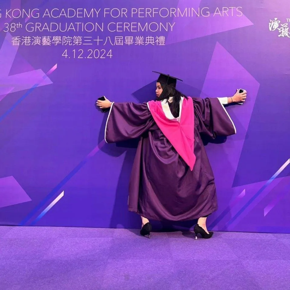 唐藝婷在2024年於香港演藝學院戲劇學院畢業時榮膺傑出學生獎。(圖/翻攝IG@mmmagggor)