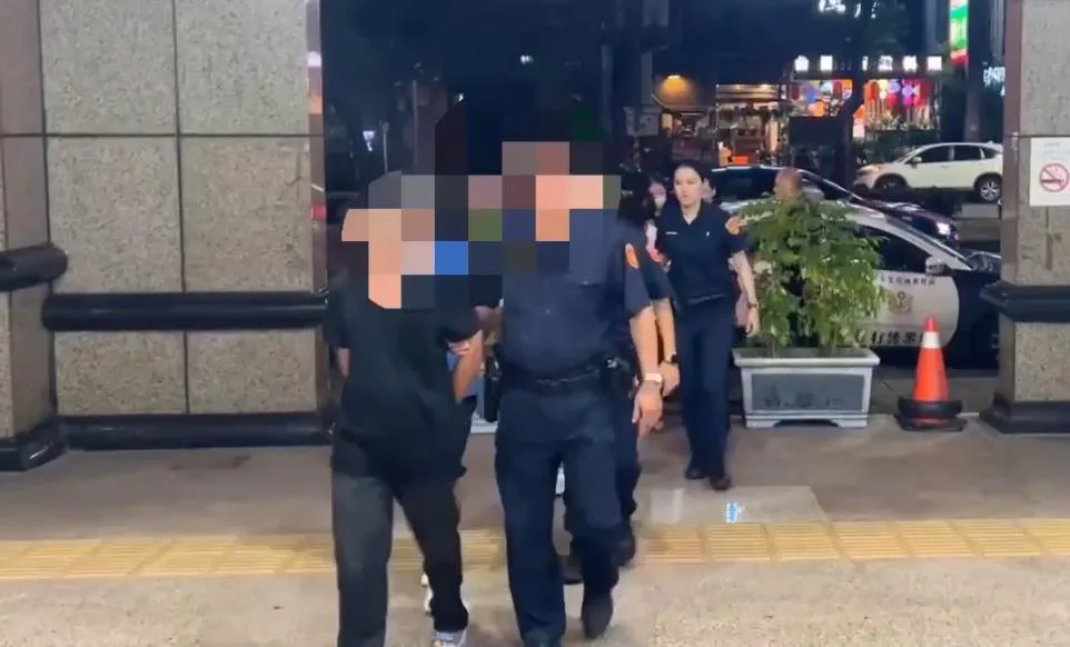 7人全被警方帶回偵辦。（圖／翻攝畫面）