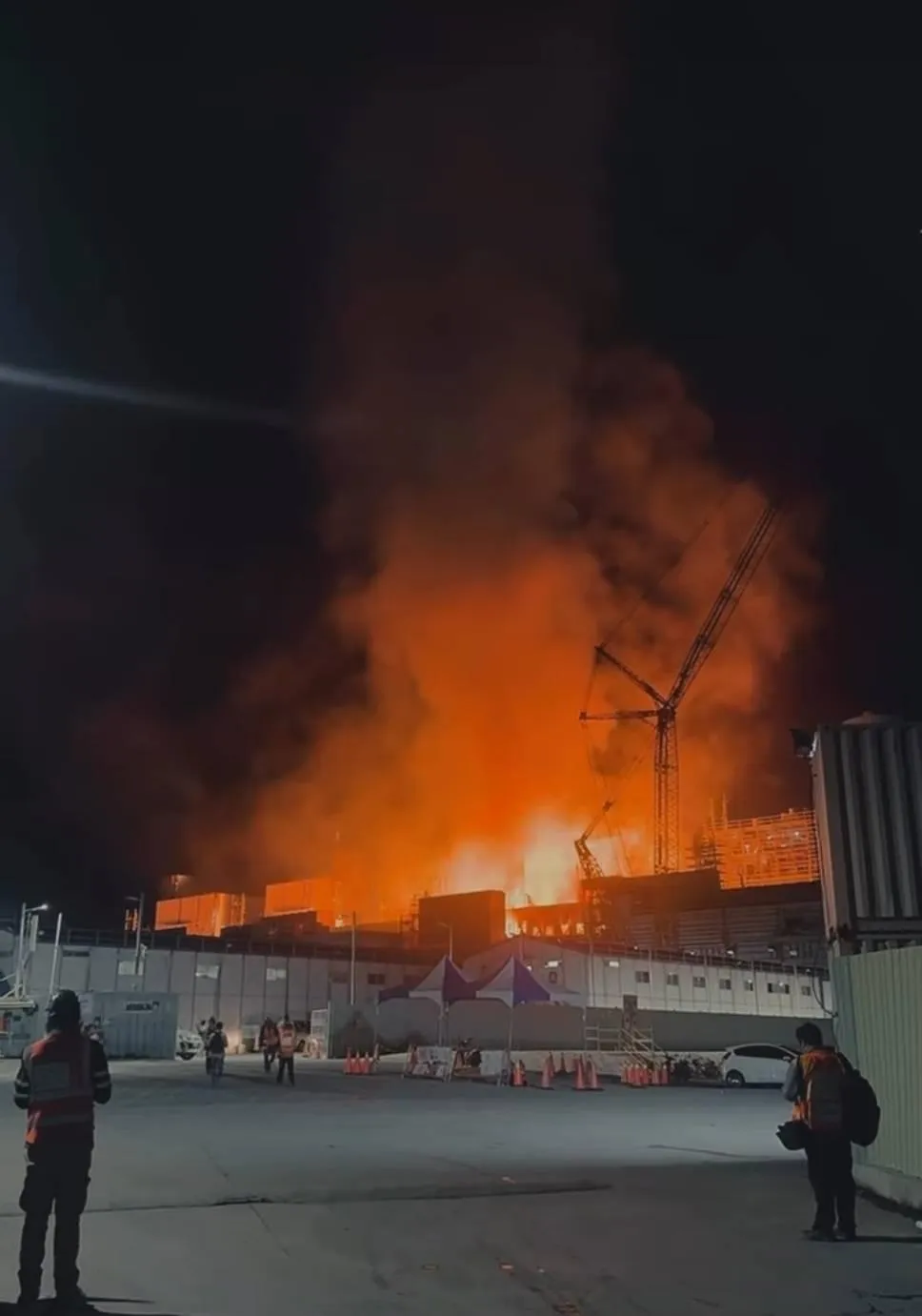 興達電廠驚傳爆炸、發生火警。（圖／翻攝畫面）