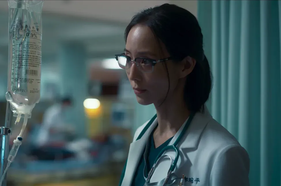 張鈞𡩋坦言演出《The Outlaw Doctor 化外之醫》壓力很大。(圖/公視、中華電信、瀚草文創提供)