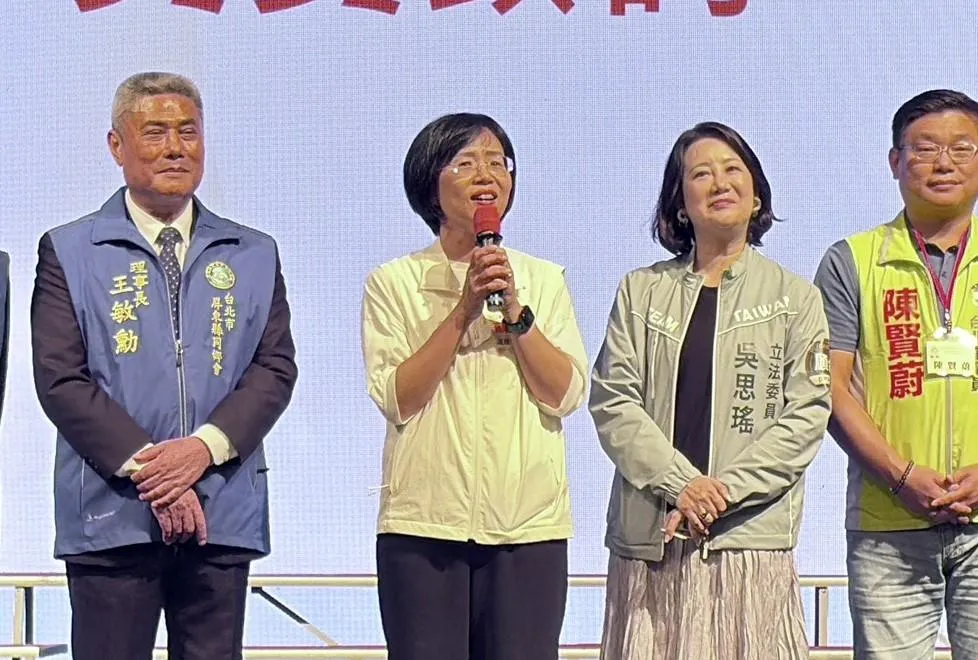 民進黨新北市長參選人蘇巧慧30日出席屏東同鄉會活動。（圖／蘇巧慧競辦提供）