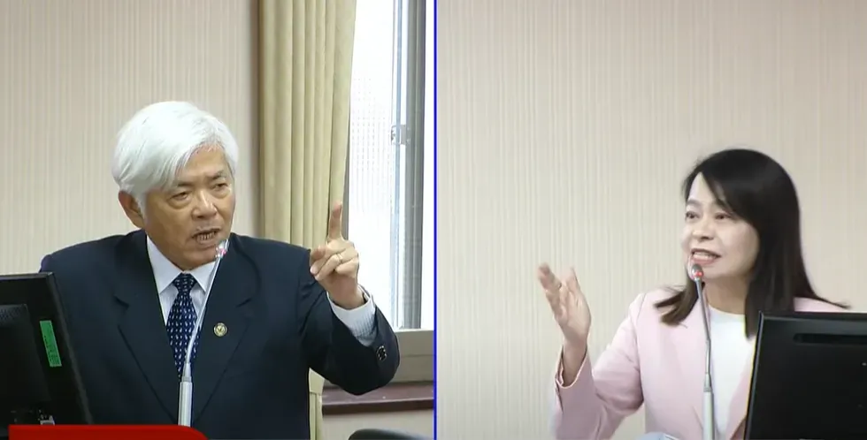 國民黨立委許宇甄(右)7日質詢中選會主委李進勇(左)。(圖/翻攝國會頻道YT)