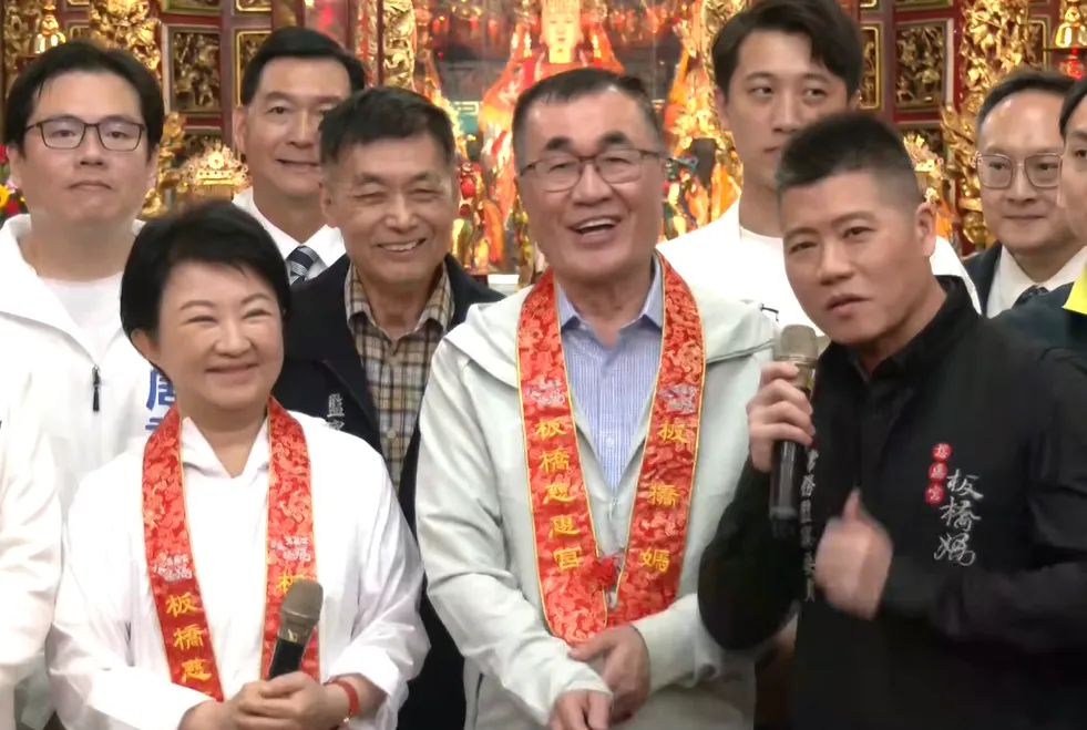 國民黨最強母雞、台中市長盧秀燕25日北上新北板橋陪李四川跑行程。（圖／中天新聞）