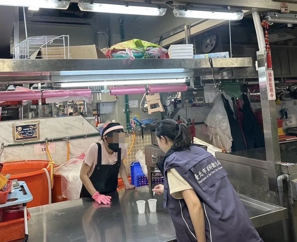 臺北市衛生局累計稽查438家次、抽驗256件豬腸產品,檢驗結果均未檢出過氧化氫。(圖/臺北市衛生局)