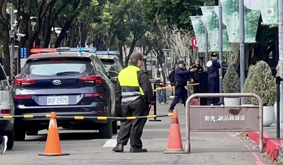 警方封鎖現場進行採證。（圖／翻攝自記者爆料網）