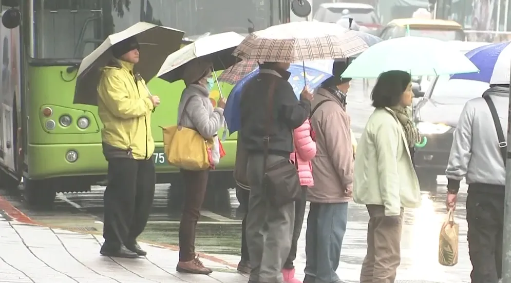 未來1週進入春節連假，北部和東部16日除夕起降雨機會高。（示意圖／中天新聞）
