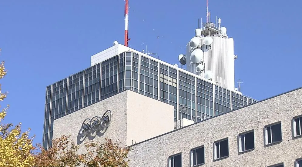 日本放送協會（NHK）陸籍員工在播報脫稿喊「釣魚島屬中國」引議。（圖／翻攝NNN）
