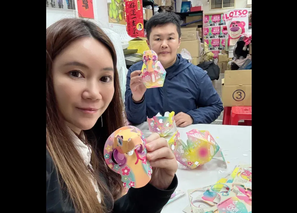 陳怡君與辦公室主任張惠霖均遭羈押。（圖／翻攝陳怡君臉書）