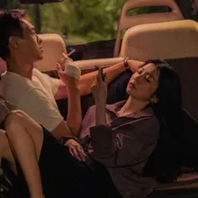 邵雨薇《人浮於愛》勾引楊祐寧 路邊激情車震笑喊「脖子偏酸」