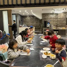 聖誕傳愛! 苗栗馥藝金鬱金香酒店點亮平安夜溫馨時刻