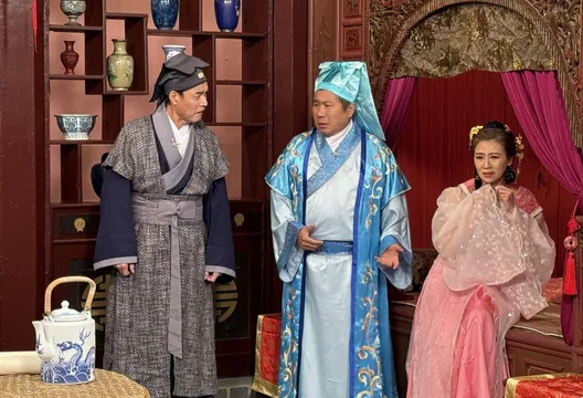 胡瓜錄影慘遇仙人跳? 遭連靜雯、王中皇設「桃色陷阱」