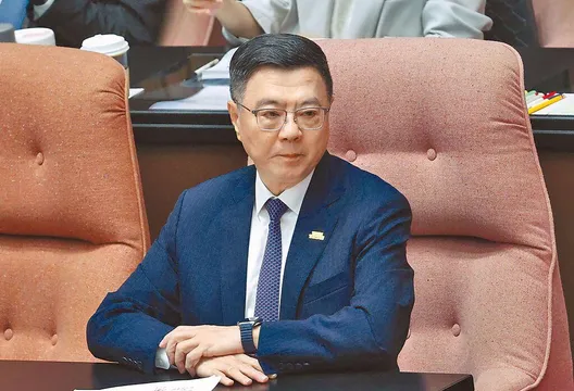 卓榮泰喊「馬鈴薯每顆檢查」被罵翻!卡神抓狂開第一槍:低能兒