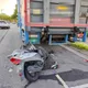 下班遇死劫!台中機車追撞大貨車、安全帽噴飛 33歲男亡