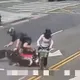 影/美籍藝人柯龍出事!遭鬼切單車女害摔車、還被嗆:怎不躲開