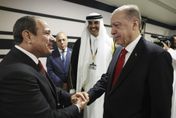 足球場大和解 埃及、土耳其總統卡達世足場邊握手破冰