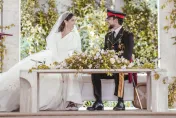 約旦胡笙王子世紀婚禮冠蓋雲集　「中東最美王后」拉妮亞逆天顏值成焦點