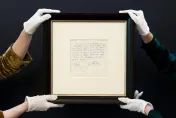 梅西13歲首份合約結標！「史上最貴的餐巾紙」拍出3100萬元天價