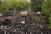 萊希墜機遺體將運回故鄉安葬　數萬伊朗民眾上街頭送別