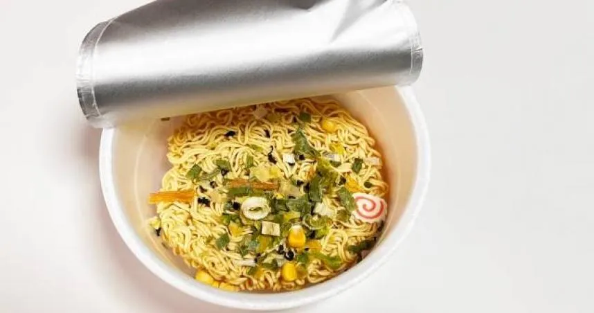泡麵別煮超過3分鐘!醫警:血糖像「喝糖水」快速飆升