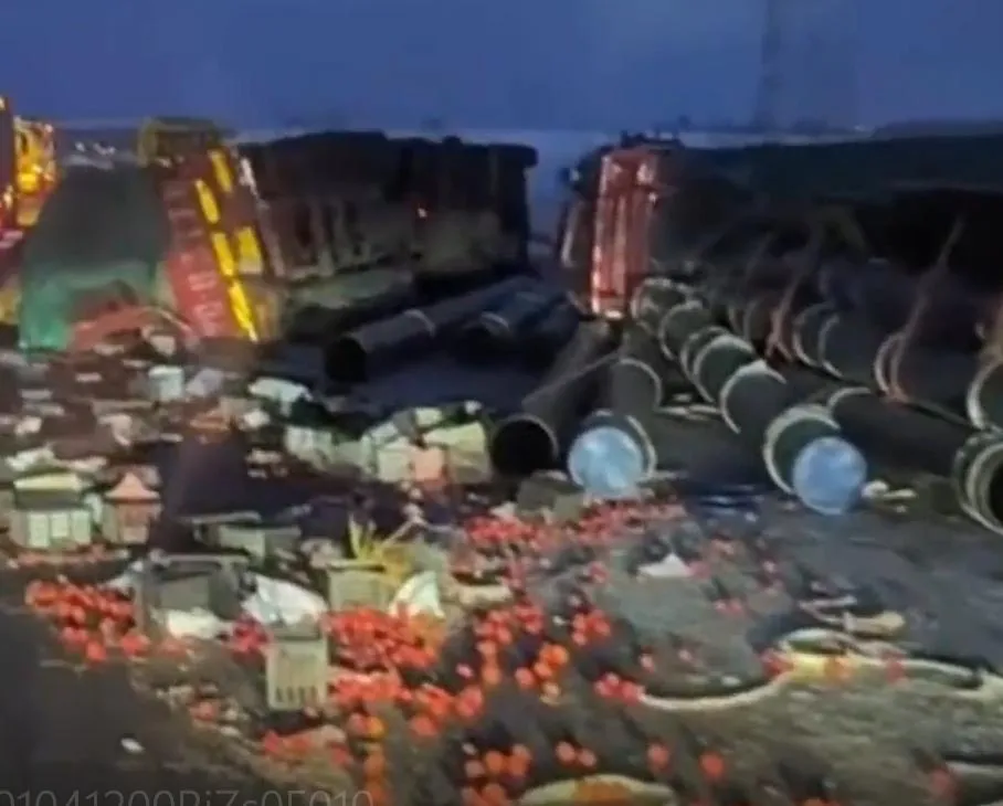 新疆傳重大車禍!路面結冰又遇濃霧 12車追撞釀9死7傷