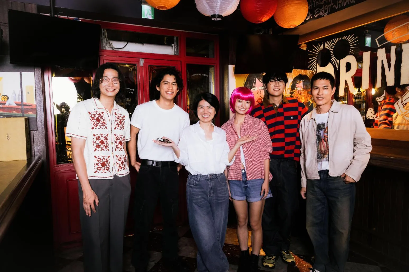 《欠妳的那場婚禮》番外篇!嚴藝文首拍MV膀胱快爆炸 催眠宇宙人小玉成梁朝偉